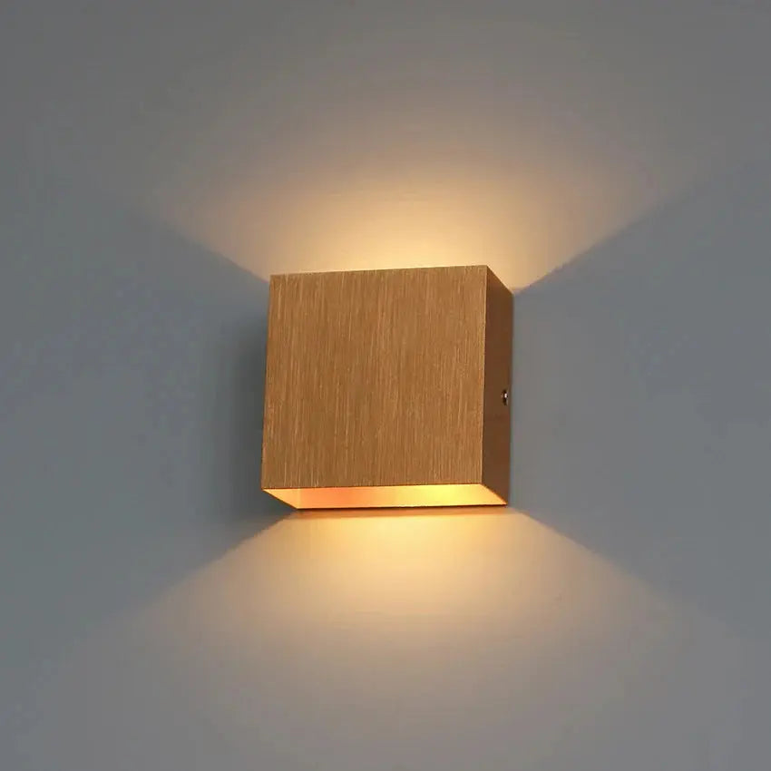 LumiÉclat – Applique Murale LED Élégante et Moderne - Rynova