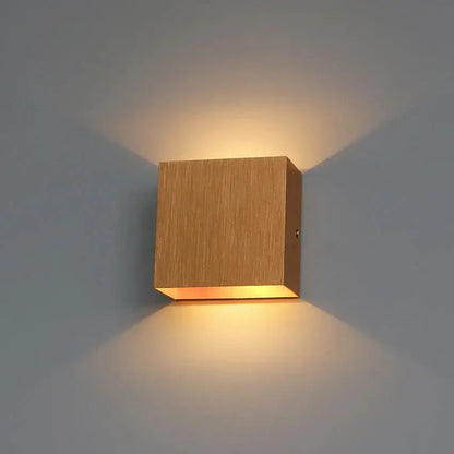 LumiÉclat – Applique Murale LED Élégante et Moderne - Rynova
