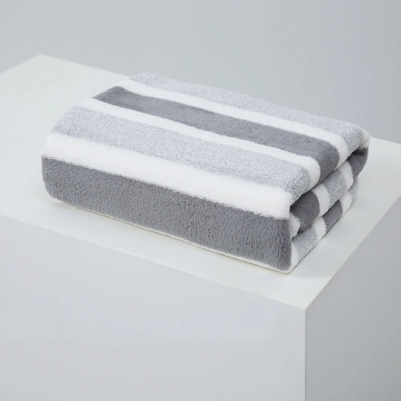 ÉpongeLux - Serviette de Bain Épaissie Ultra-Absorbante - Rynova