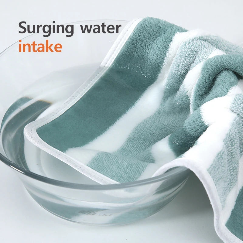 ÉpongeLux - Serviette de Bain Épaissie Ultra-Absorbante - Rynova