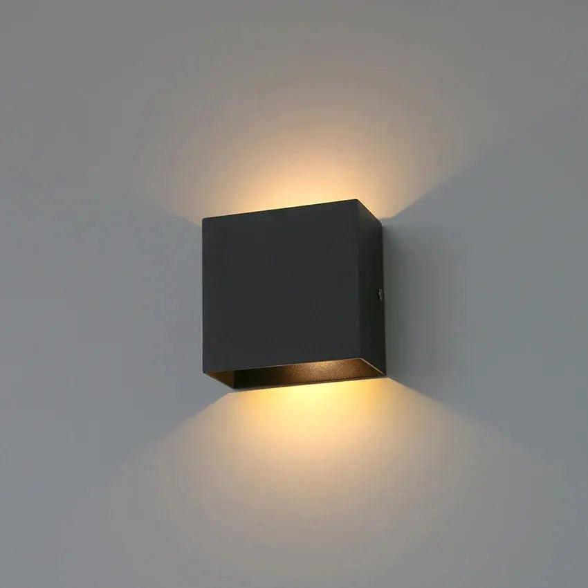 LumiÉclat – Applique Murale LED Élégante et Moderne - Rynova