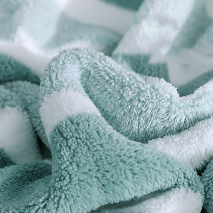 ÉpongeLux - Serviette de Bain Épaissie Ultra-Absorbante - Rynova