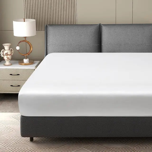 VeloursLisse – Housse de Matelas Satinée pour un Sommeil Douillet - Rynova