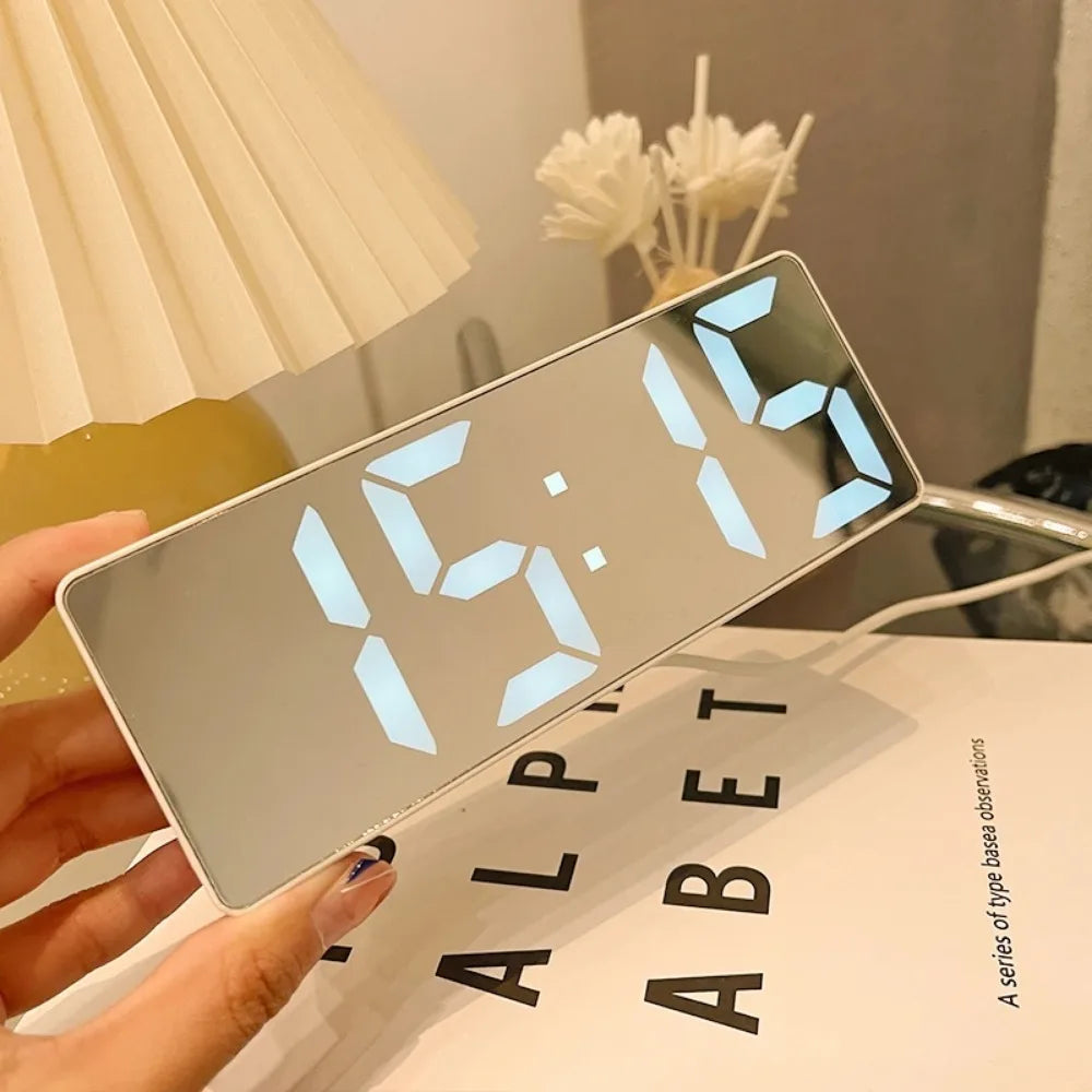 Réveil Miroir LuxTime – Réveil Électronique LED avec Fonction Alarme - Rynova