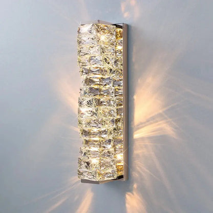 ÉléganceLumi - Applique Murale en Cristal Doré - Rynova