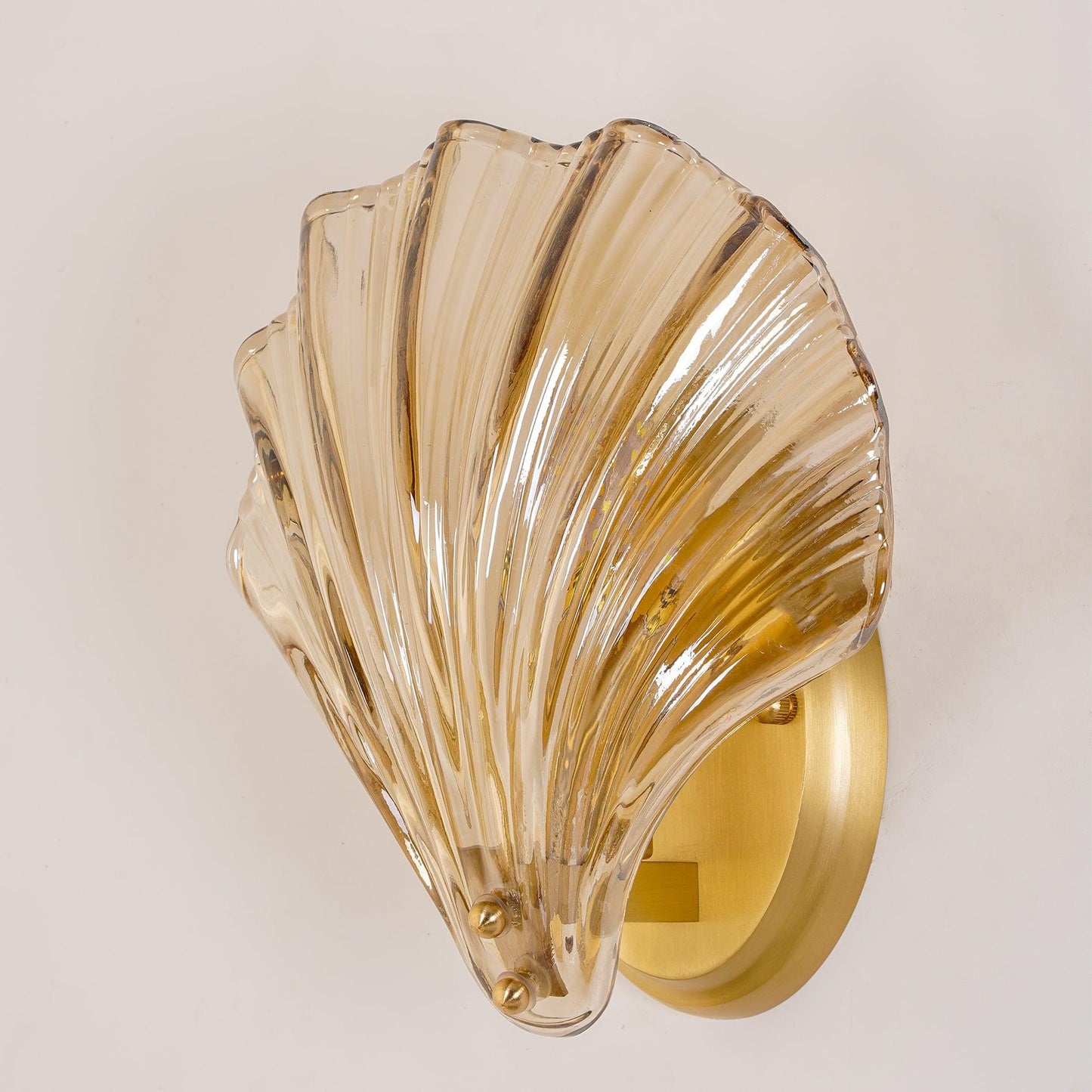 Koquilluxe – Lampe murale design en coquillage - Rynova