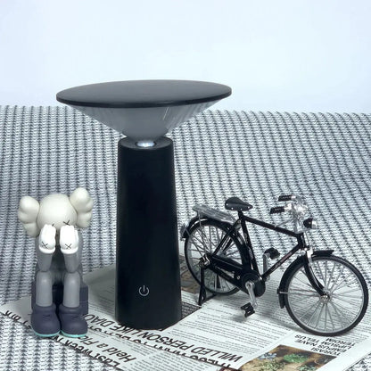 LumièreLibérée - Lampe de Table Sans Fil - Rynova