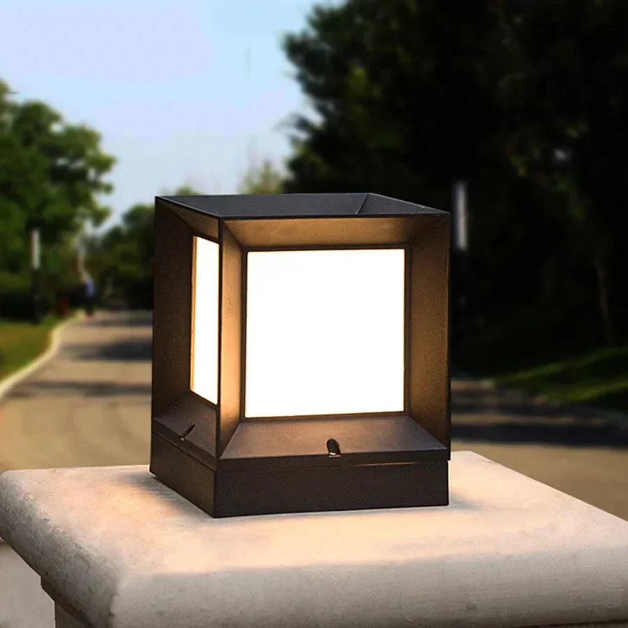 LumiPillar - Lampadaire Solaire Élégant pour Allées - Rynova