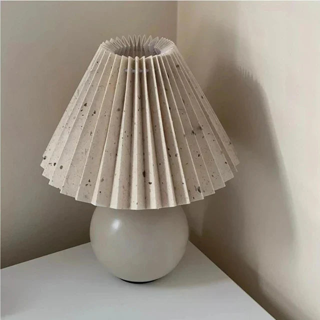ÉléganceRétro - Lampe de Table Vintage avec Abat-Jour Plissé - Rynova