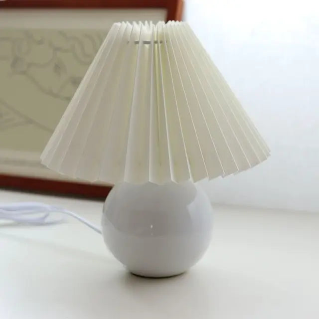 ÉléganceRétro - Lampe de Table Vintage avec Abat-Jour Plissé - Rynova