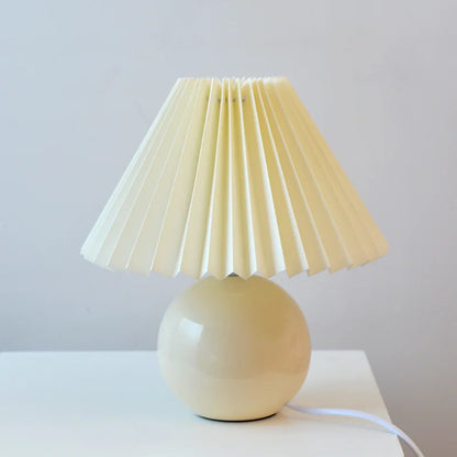 ÉléganceRétro - Lampe de Table Vintage avec Abat-Jour Plissé - Rynova