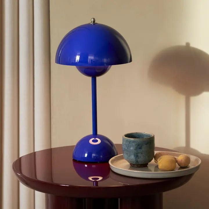 Lumière Lunaire - Lampe de Table LED pour une Ambiance Moderne - Rynova