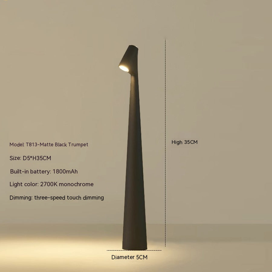 LumiMaître - Lampe de Table LED Rechargeable | Design Moderne et Fonctionnel | Éclairage Ambiant Durable - Rynova