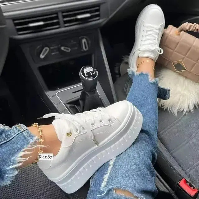 EleganceLift - Chaussures à plateforme en cuir pour femmes - Rynova