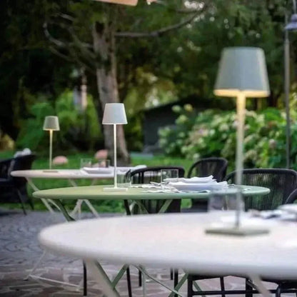 LumiLux - Lampe de table sans fil élégante - Rynova