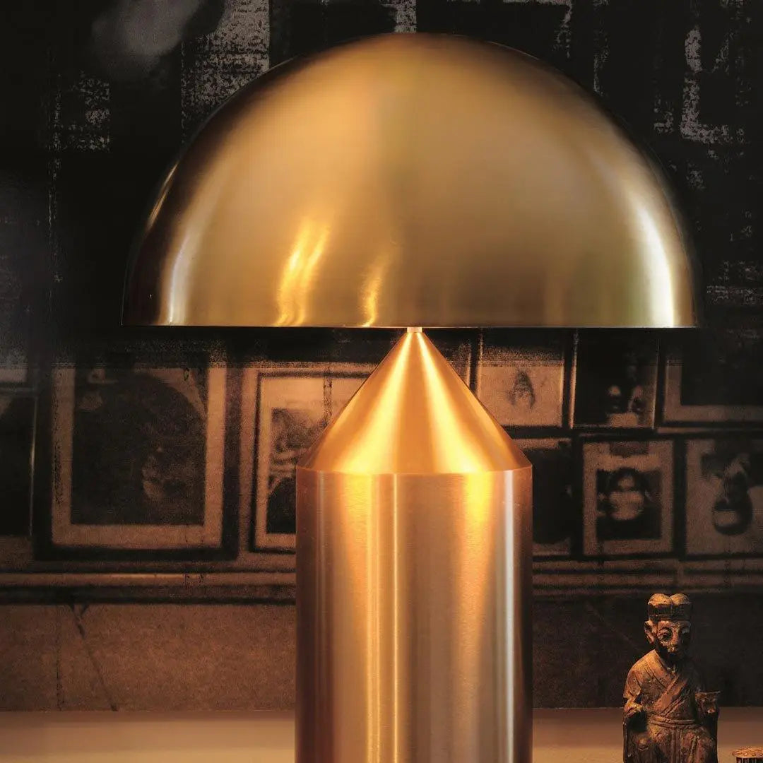 LumièreMétal – Lampe de Table en Métal Moderne - Rynova