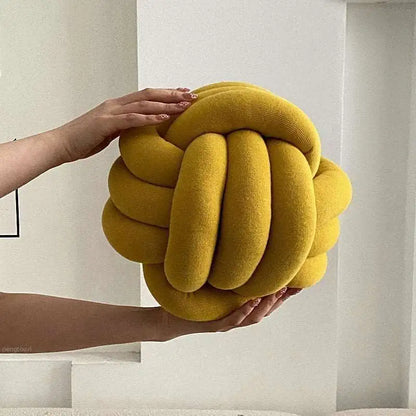 Coussin de lancer en balles nouées décoratives PlushKnot - Rynova
