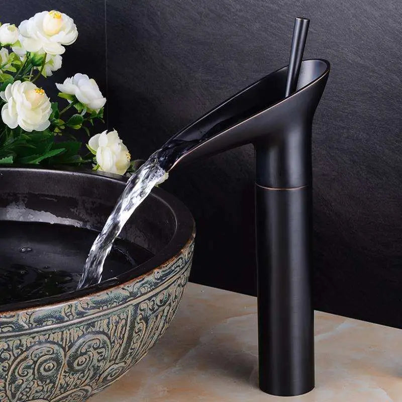 CascadeVintage – Robinet de Lavabo Cascade au Design Antique - Rynova
