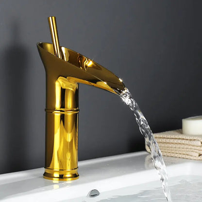 CascadeVintage – Robinet de Lavabo Cascade au Design Antique - Rynova
