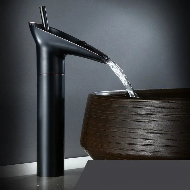CascadeVintage – Robinet de Lavabo Cascade au Design Antique - Rynova