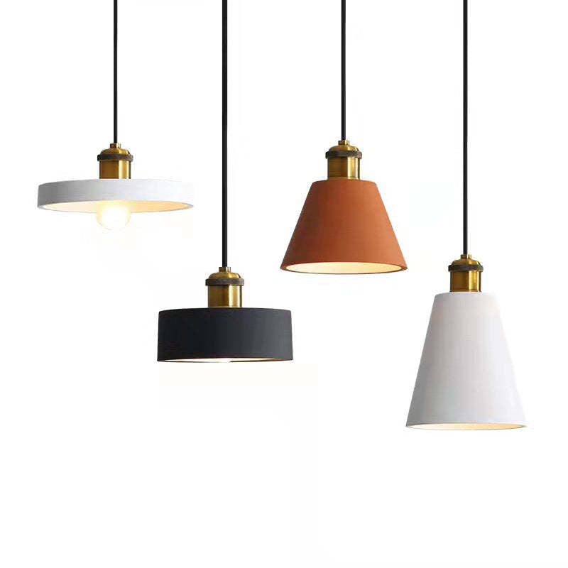 Lustre Élegante – Suspension Moderne en Métal et Résine - Rynova