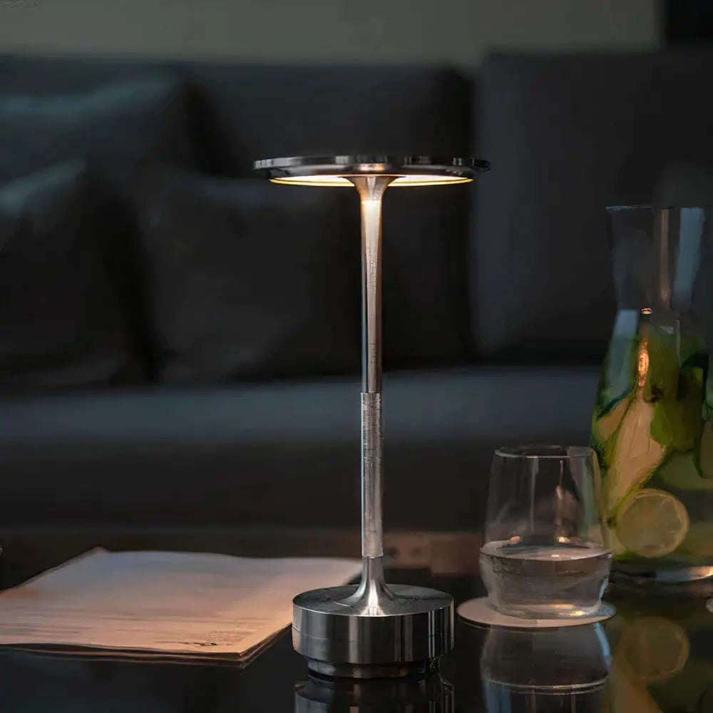 LumenArt - Lampe de Table Élégante de Thomas - Rynova