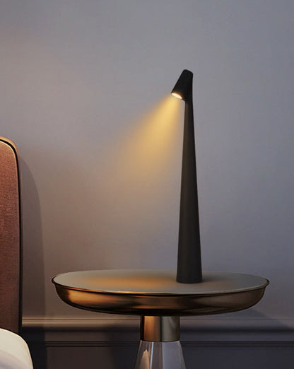 LumiMaître - Lampe de Table LED Rechargeable | Design Moderne et Fonctionnel | Éclairage Ambiant Durable - Rynova