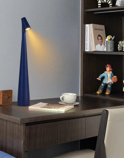 LumiMaître - Lampe de Table LED Rechargeable | Design Moderne et Fonctionnel | Éclairage Ambiant Durable - Rynova