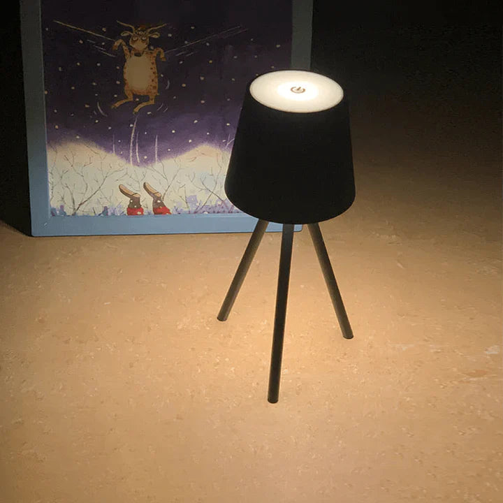 ÉléganceLum – Lampe de table moderne et raffinée - Rynova