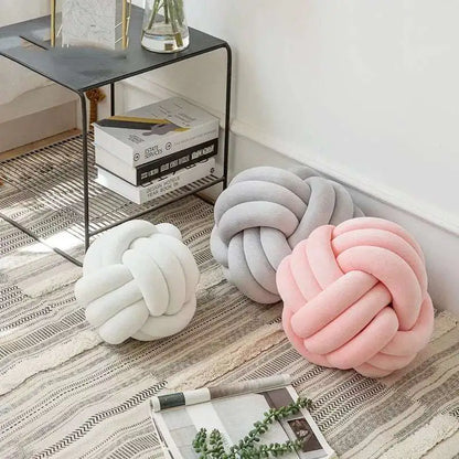 Coussin de lancer en balles nouées décoratives PlushKnot - Rynova