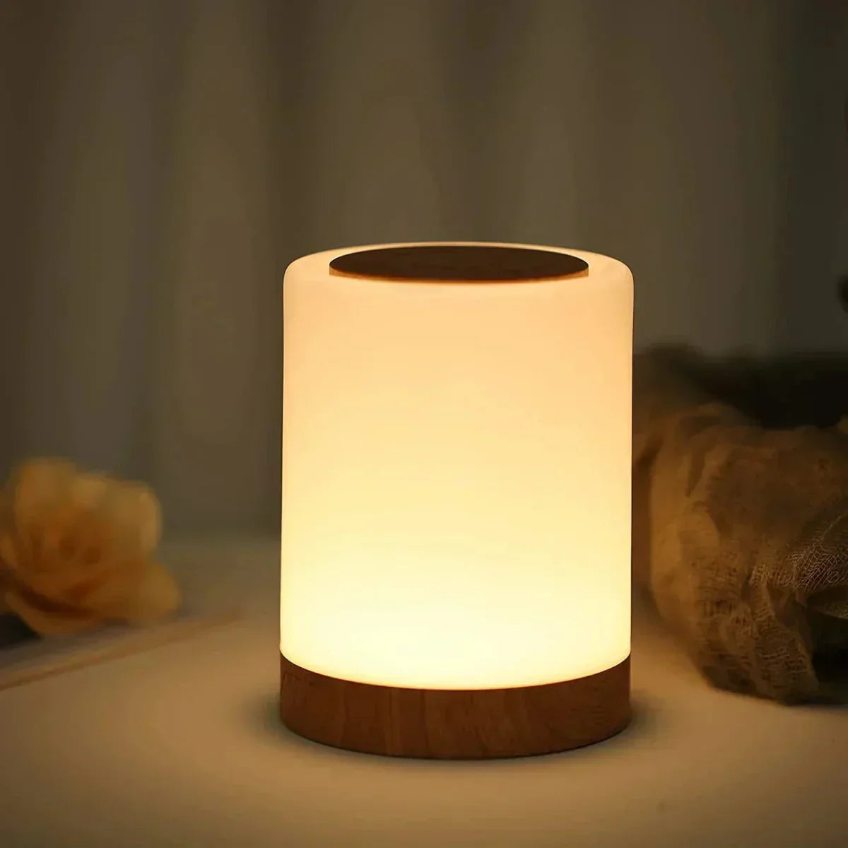 LumiHalina – Lampadaire Élégant avec Commande Tactile et Éclairage Personnalisable - Rynova