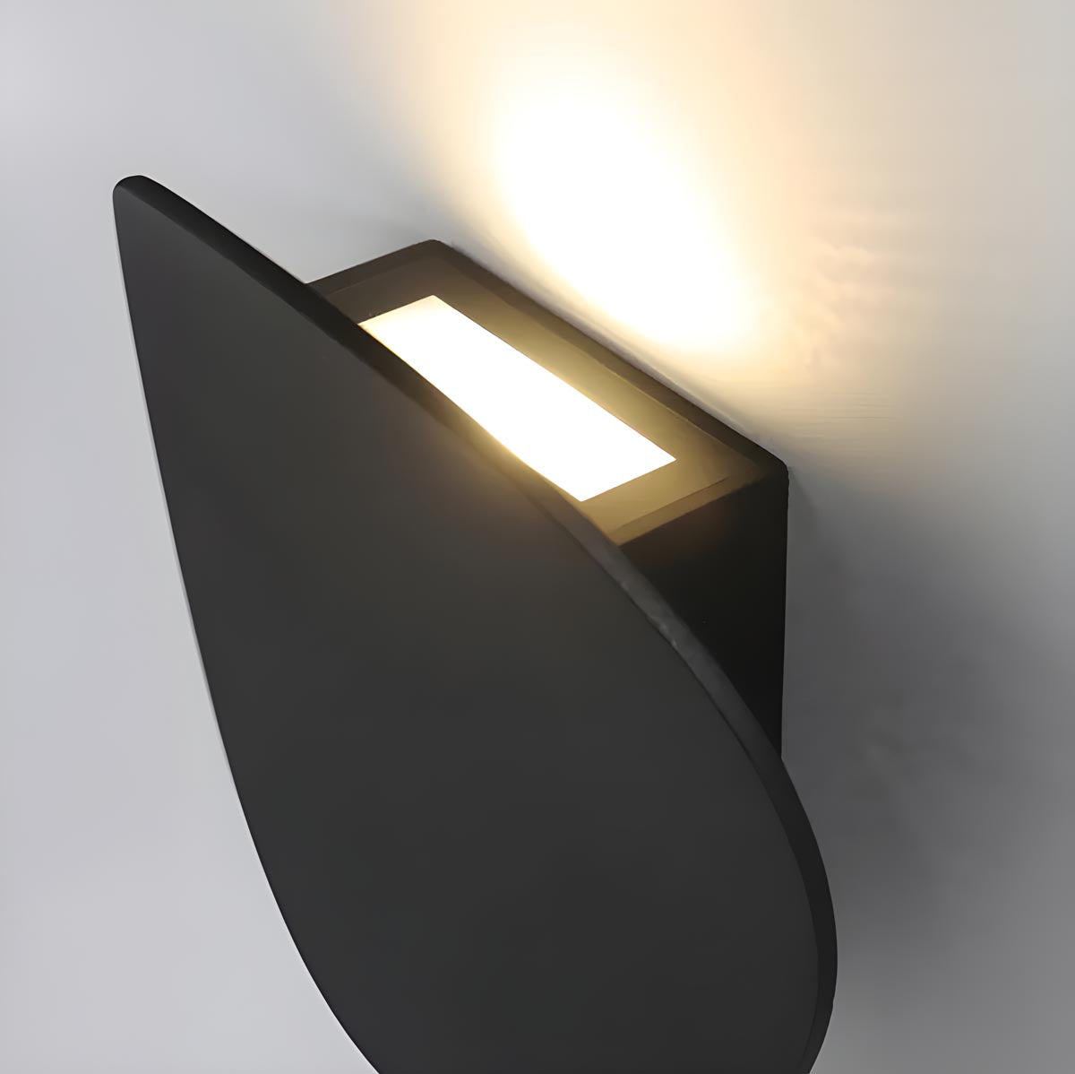 LumiSoir – Lampe Élégante pour Créer une Ambiance Chaleureuse - Rynova