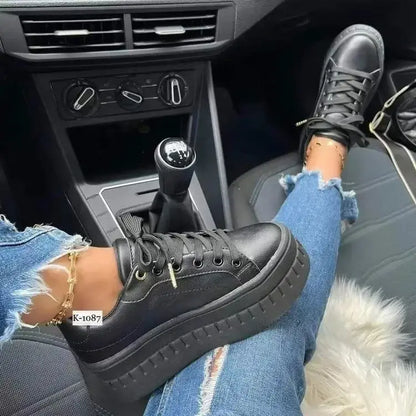 EleganceLift - Chaussures à plateforme en cuir pour femmes - Rynova