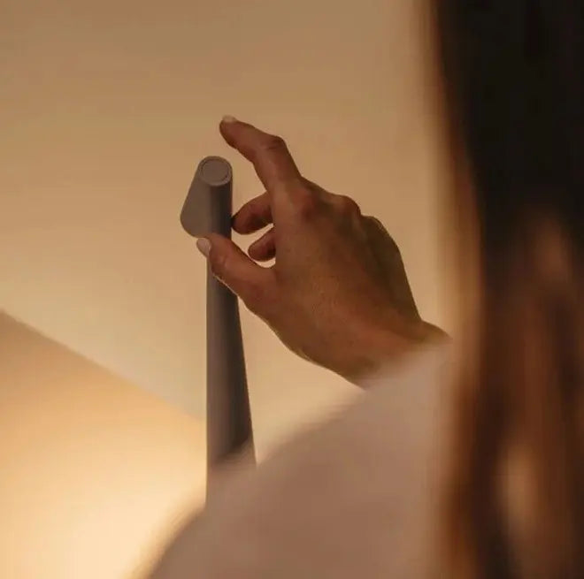 NordicGlow - Lampe de table LED sans fil | Luminosité réglable - Rynova