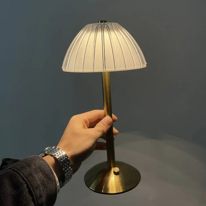 LumiCristal - Lampe décorative sans fil élégante - Rynova