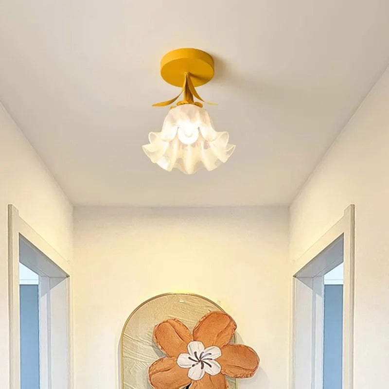 LumiPlafond - Lampe de Plafond Élégante et Chaleureuse pour Intérieur - Rynova