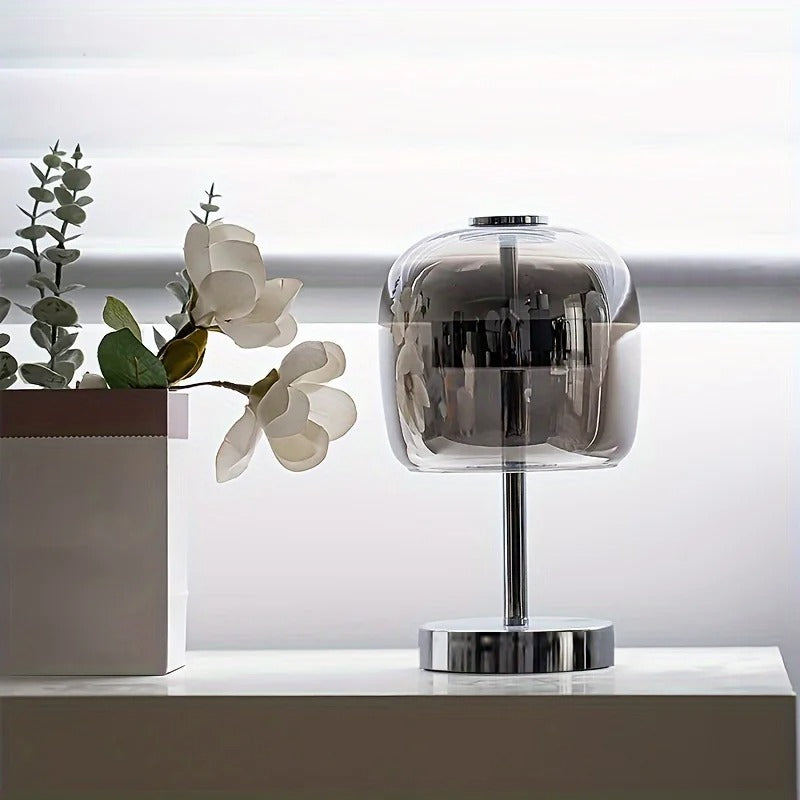 LumièreNord - Lampe de Table Décorative en Verre au Design Épuré - Rynova