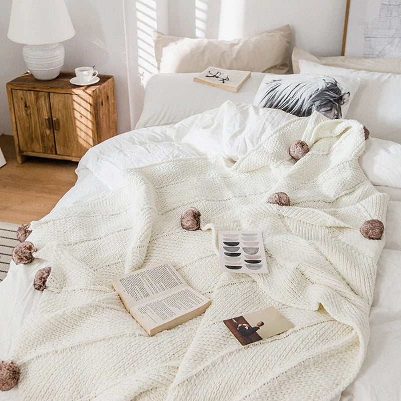CosyPom - Plaid Chunky Tricot Chenille avec Pompons Mignons - Rynova