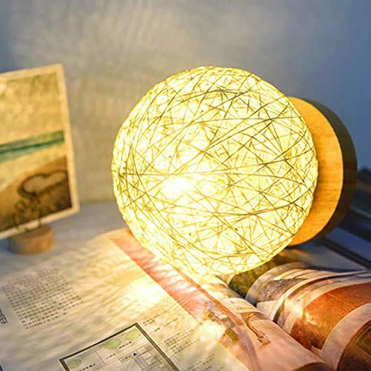 LumiTissé - Lampe de Table LED en Rattan Artisanale et Dimmable - Rynova