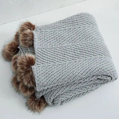 CosyPom - Plaid Chunky Tricot Chenille avec Pompons Mignons - Rynova