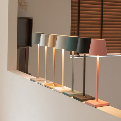 LumiEase - Lampe de table sans fil rechargeable - Rynova