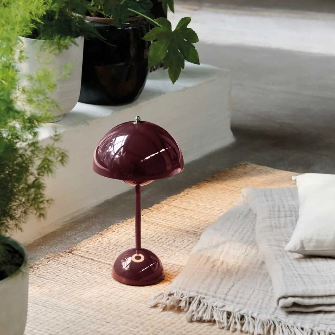 LunarGlow - Lampe de table LED pour une ambiance élégante - Rynova