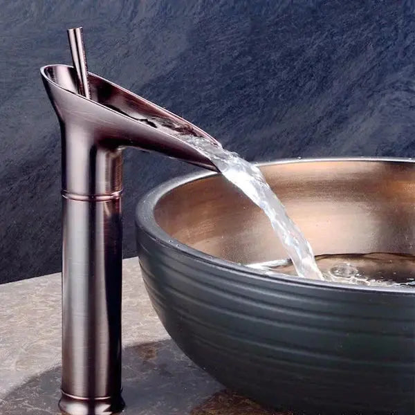 CascadeVintage – Robinet de Lavabo Cascade au Design Antique - Rynova