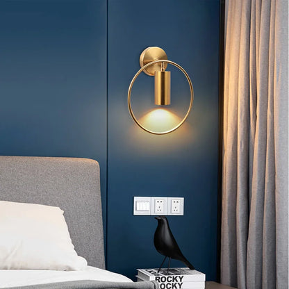 LuxAura – Applique Murale Luxueuse et Éclatante - Rynova
