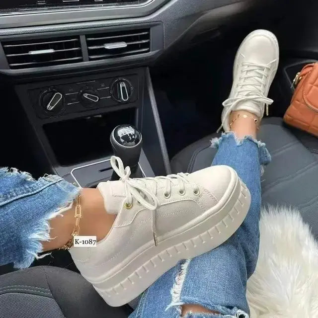 EleganceLift - Chaussures à plateforme en cuir pour femmes - Rynova